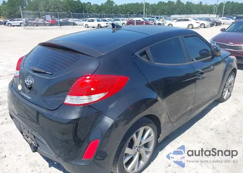 2016 Hyundai Veloster z USA, uszkodzony, nr VIN KMHTC6AD2GU284934